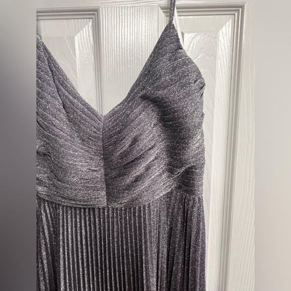 NWT $695 Halston Maycee Pleated Shimmer Jersey Gown Amethyst 10 - Picture 5 of 11